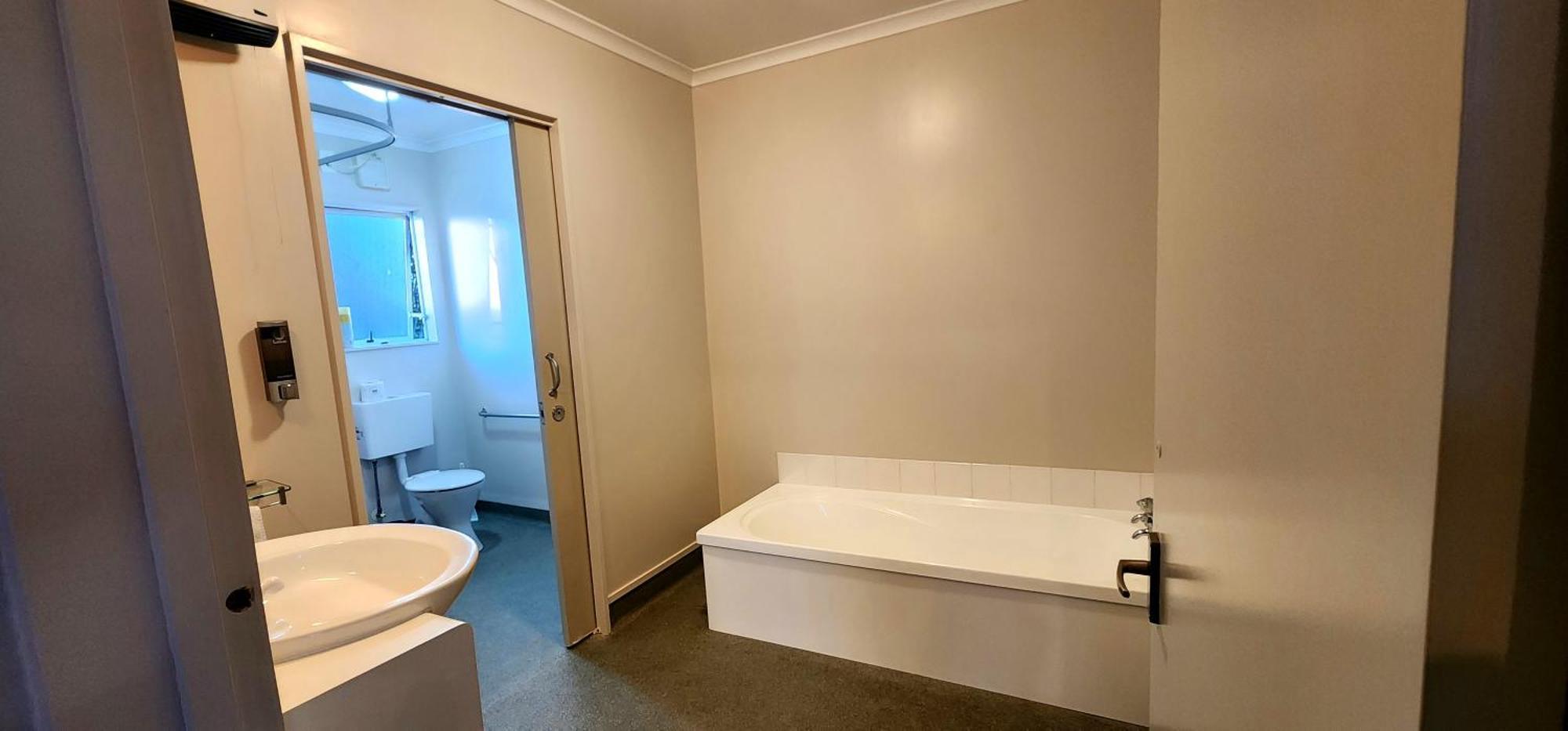 Acorn Estate Motel Мастертон Екстер'єр фото