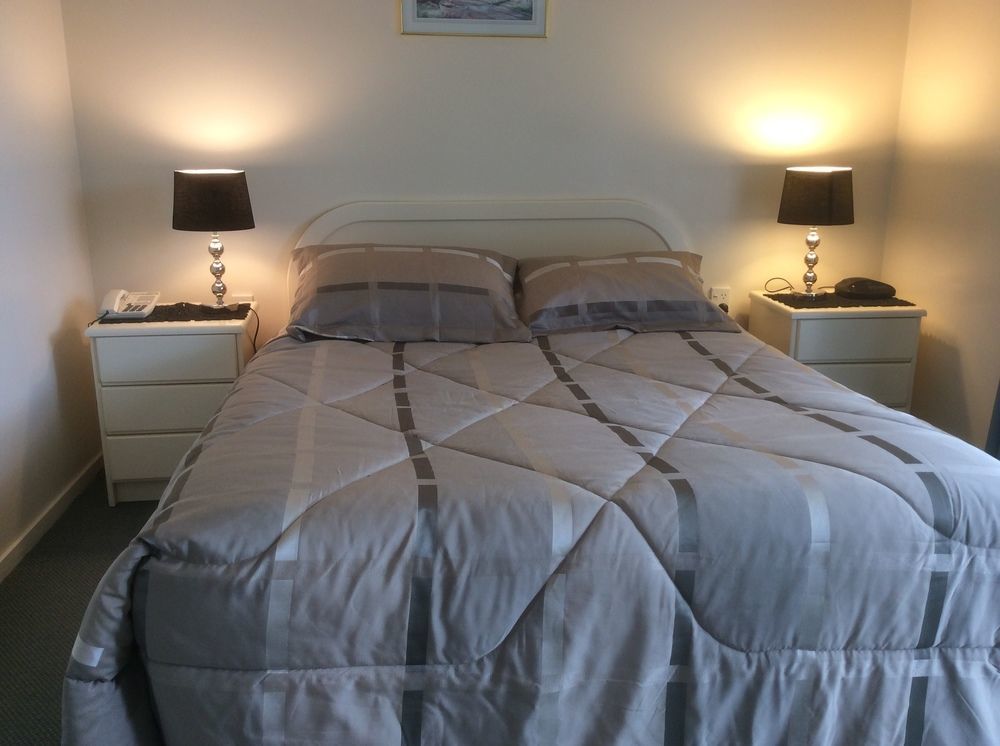 Acorn Estate Motel Мастертон Екстер'єр фото