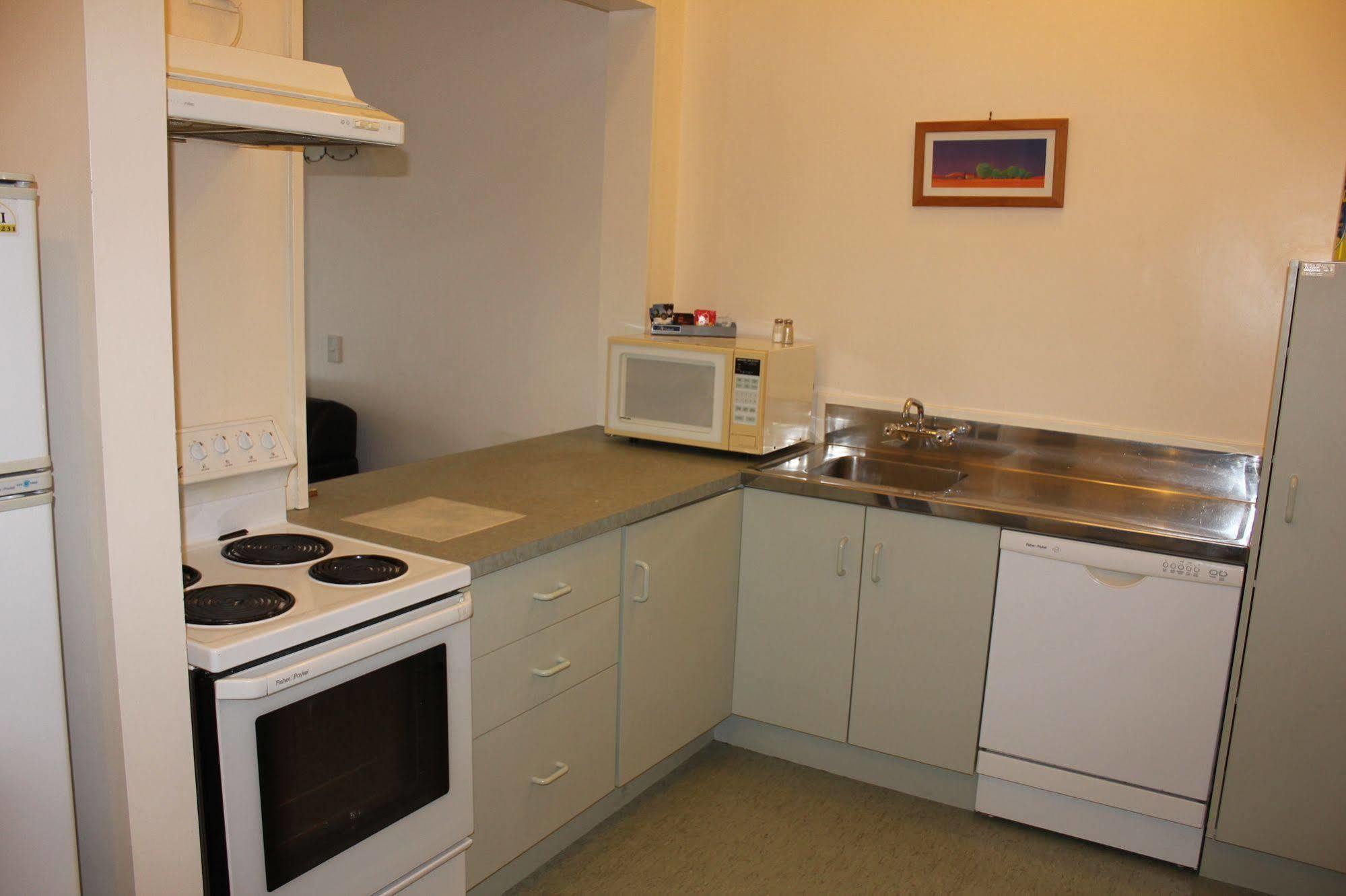 Acorn Estate Motel Мастертон Екстер'єр фото