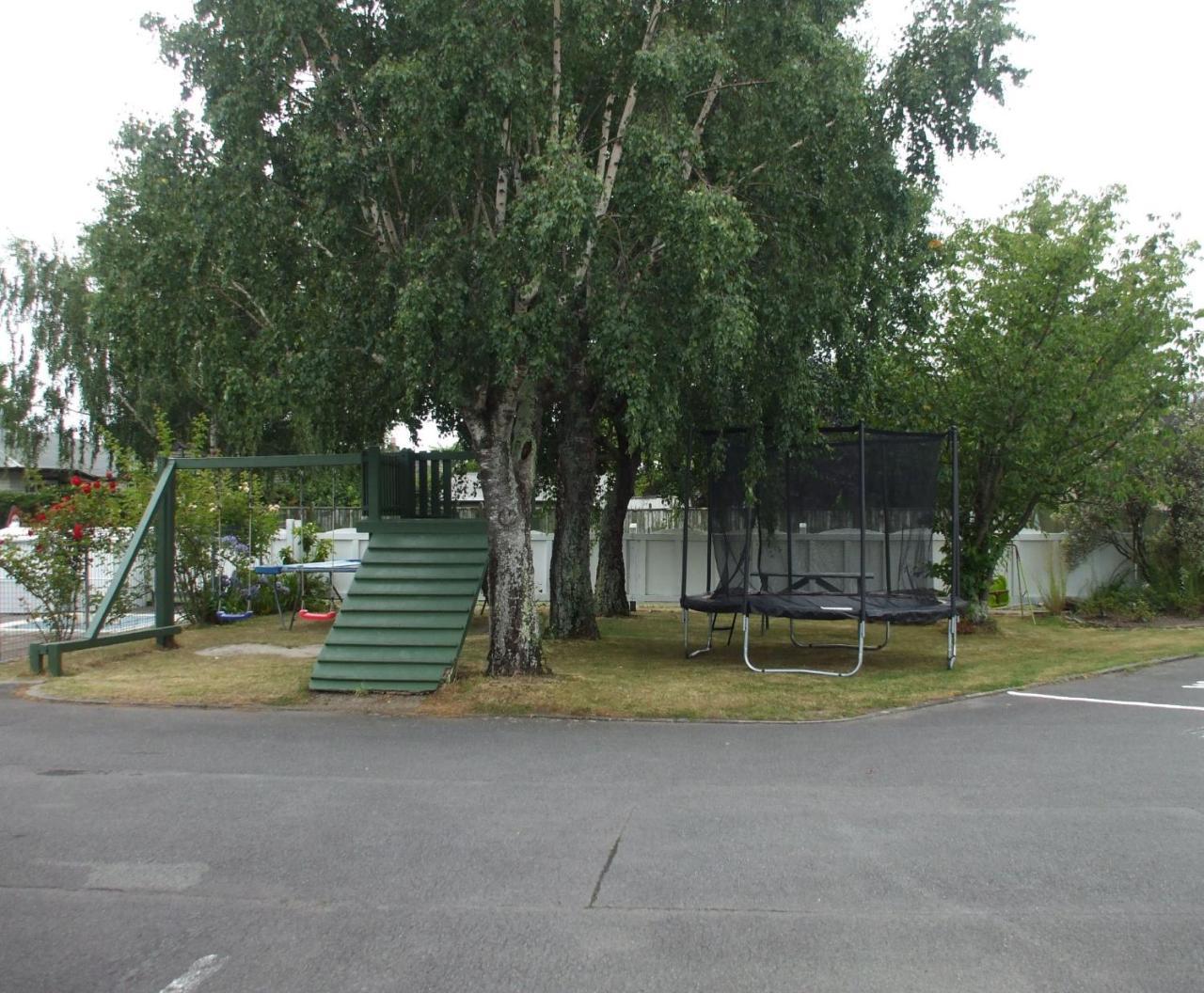 Acorn Estate Motel Мастертон Екстер'єр фото